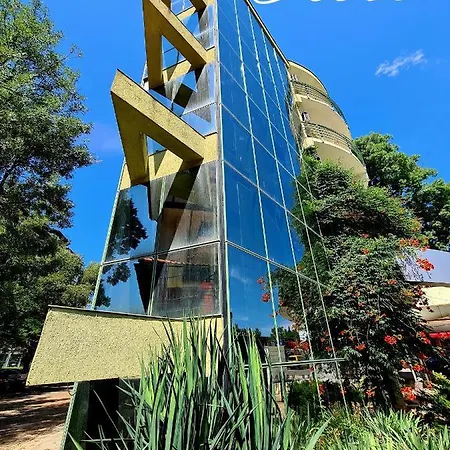 Juli Hotel
