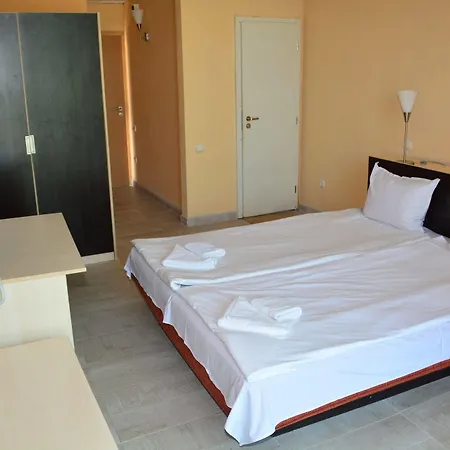 Hotel Juli 3*