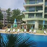 Juli Hotel 3*