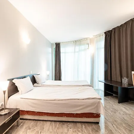 Juli Hotel Slantschew brjag