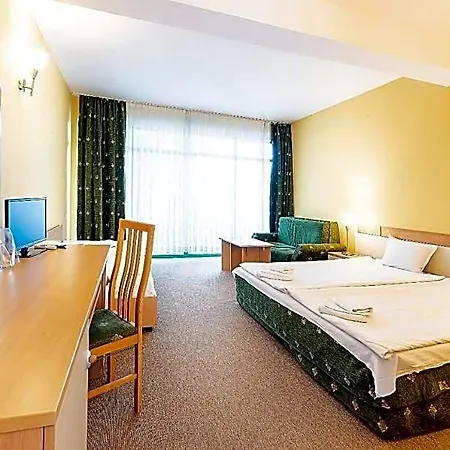 Juli Hotel 3*