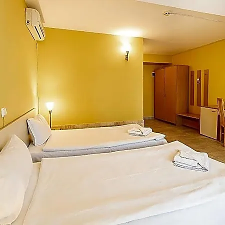 Juli Hotel